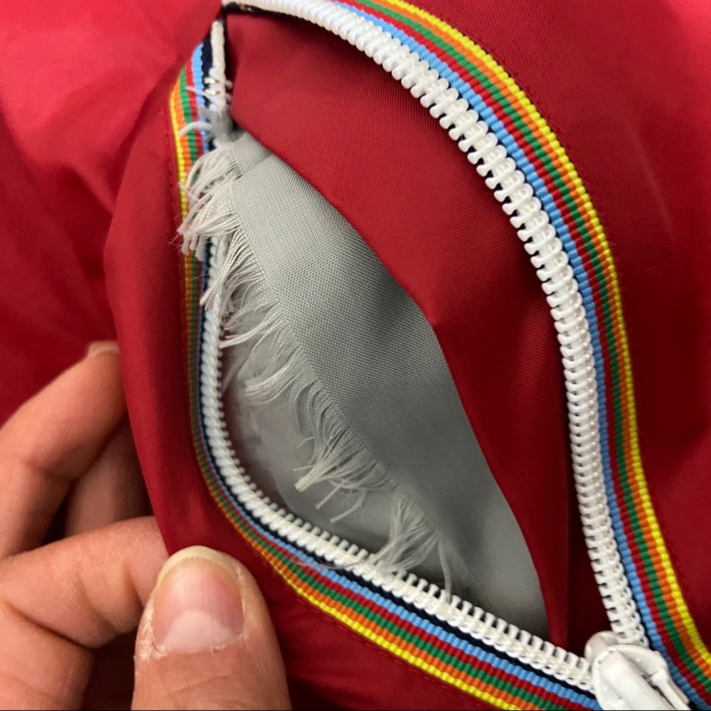 Girls red gap hooded windbreaker size L/XL - Picture 8 of 10